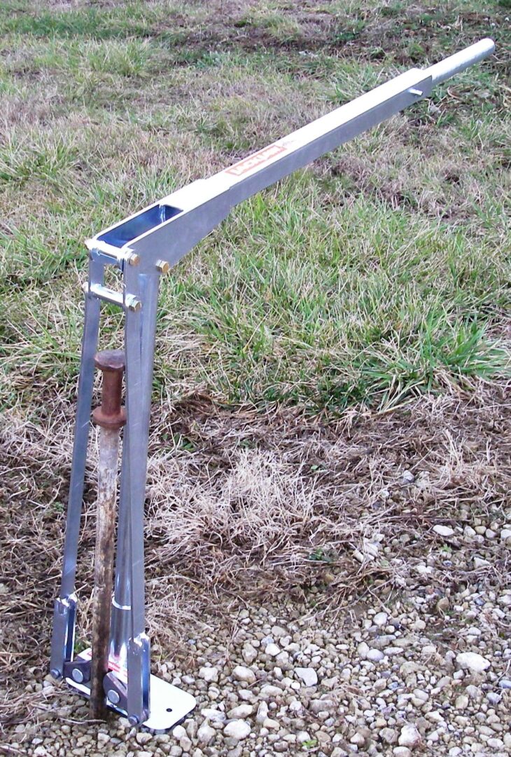 JackJaw® 404 Square Sign Post Puller 2" - 2 1/2"